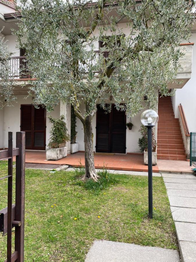 Free Parking - Blue Apartment Vicino Al Centro Sirmione Zewnętrze zdjęcie